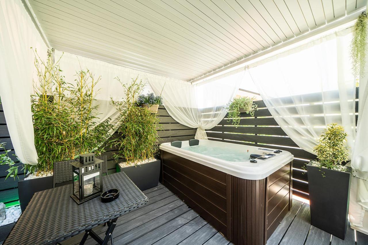 Sea Garden Apartments & Rooms Grado Exteriér fotografie